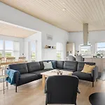 Lovely In With Wifi Holiday home *